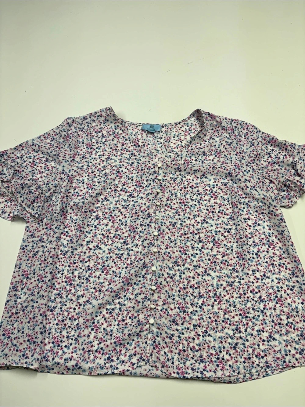 CeCe Floral Short Sleeve Blouse in White & Pink 2X Like New